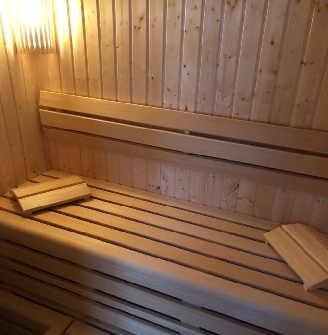 Reetdachhaus Seasons Mit Kamin & Sauna Groß Schwansee المظهر الخارجي الصورة